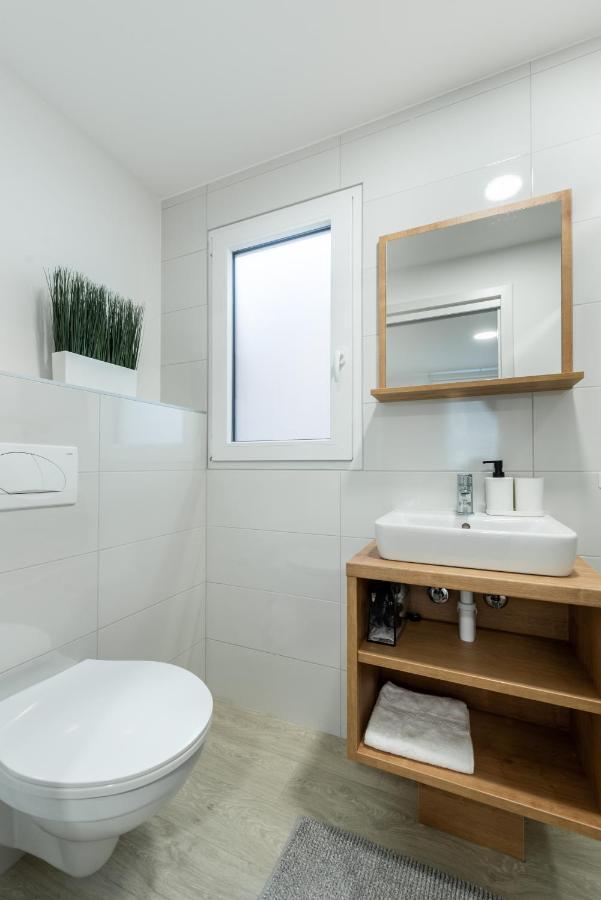 Luxury Mobile Home Pretty Green - Premium - Oaza Mira Resort -50 M From The Beach Drage Exterior photo
